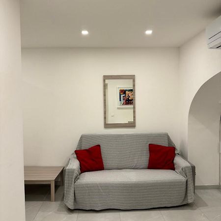 Re House Suite & Deluxe Apartament อัสโกลีปิเชโน ภายนอก รูปภาพ