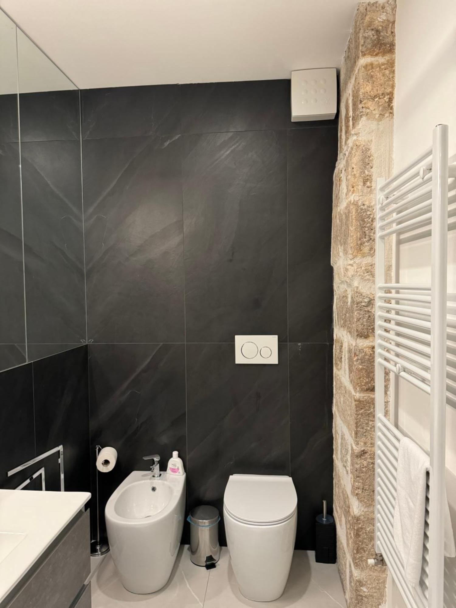Re House Suite & Deluxe Apartament อัสโกลีปิเชโน ภายนอก รูปภาพ